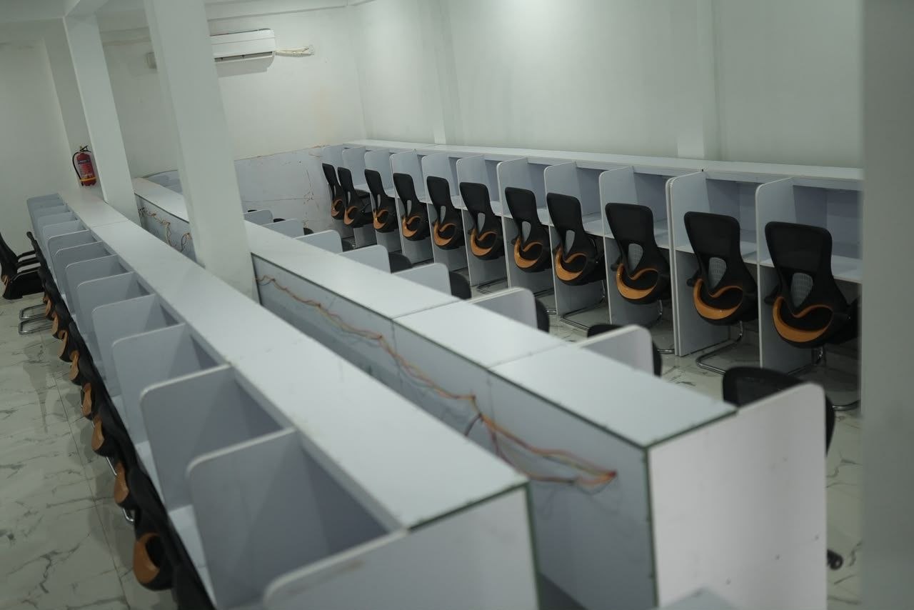 The Vision study hall with individual partition desks and chairs